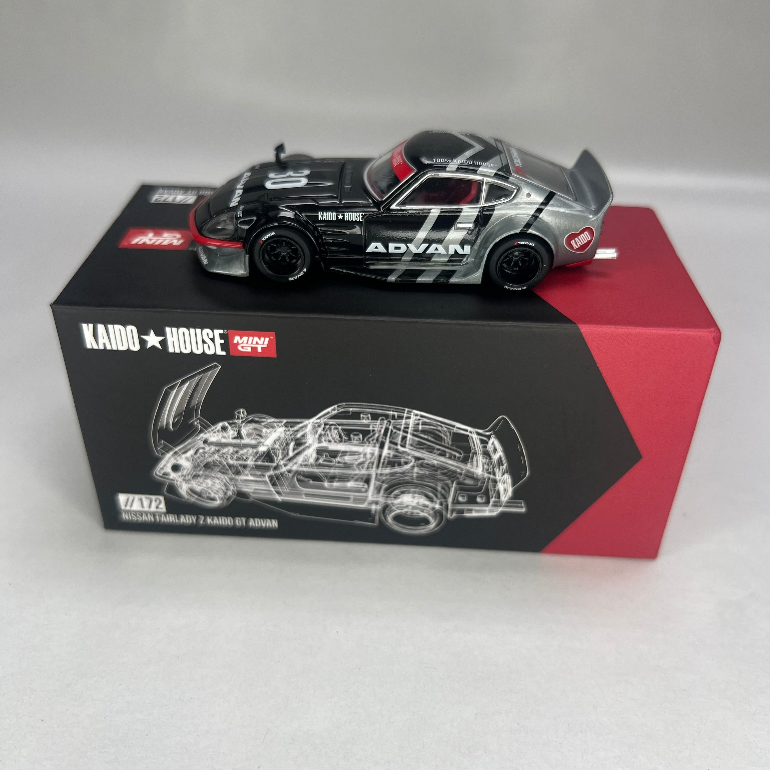 CHASE Kaido House x Mini GT 1:64