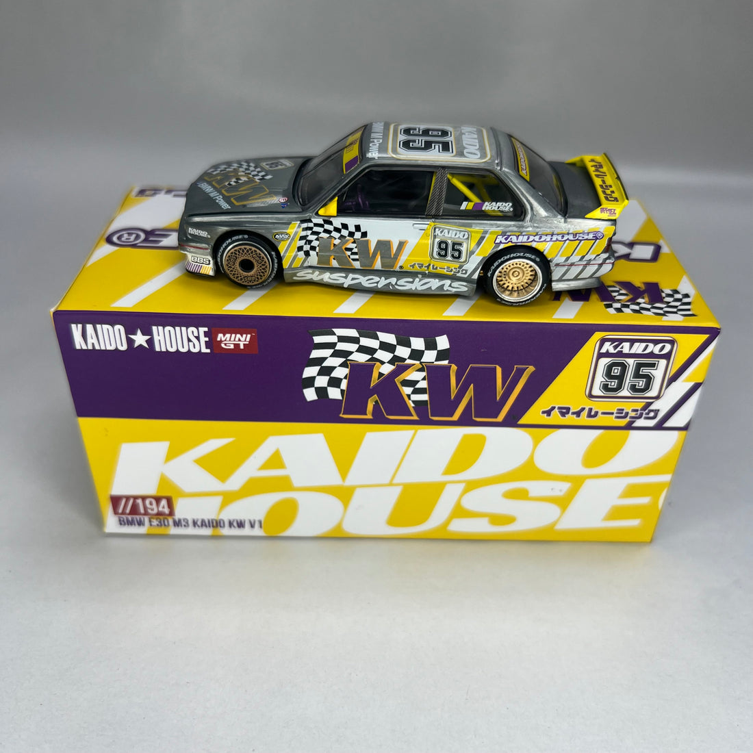 CHASE Kaido House x Mini GT 1:64