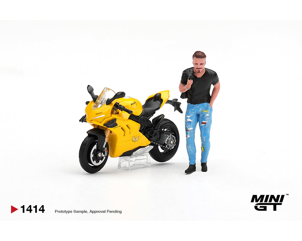 (COMING SOON) MINI GT 1:64 Ducati Panigale V4 S with Ducati Figure Yellow – Limited Edition