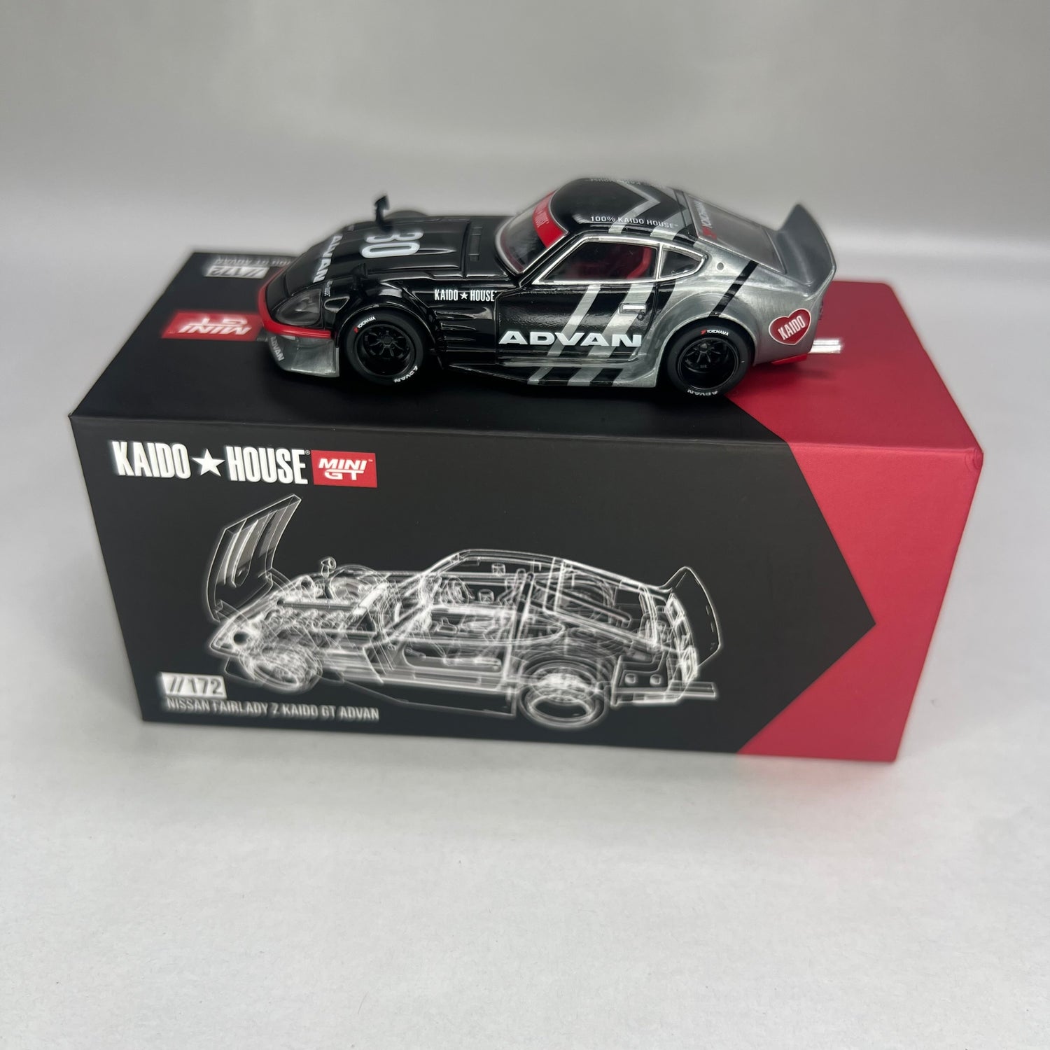 CHASE Kaido House x Mini GT 1:64 