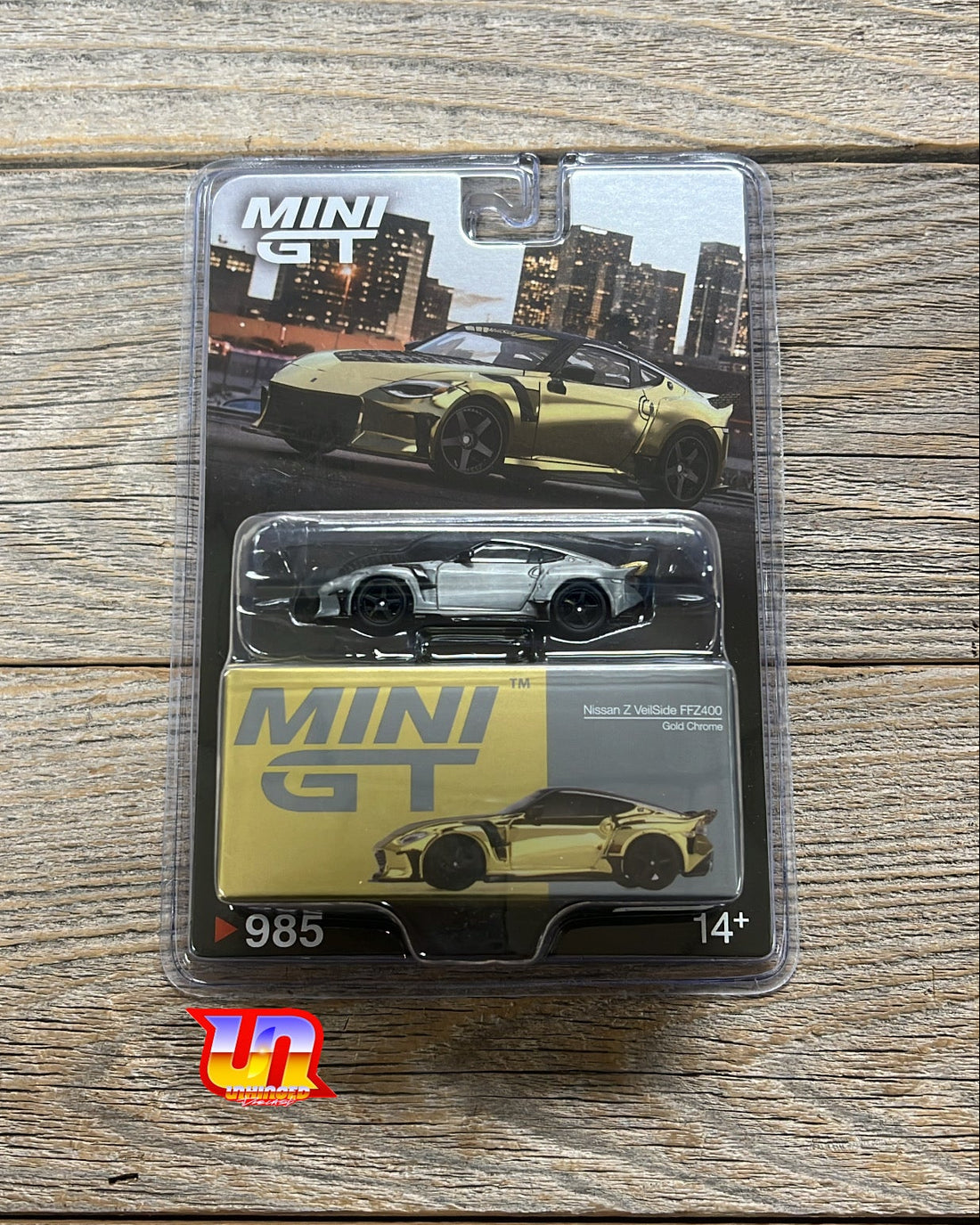 MINI GT 1/64 Nissan Z VeilSide FFZ400 – Gold Chrome chase