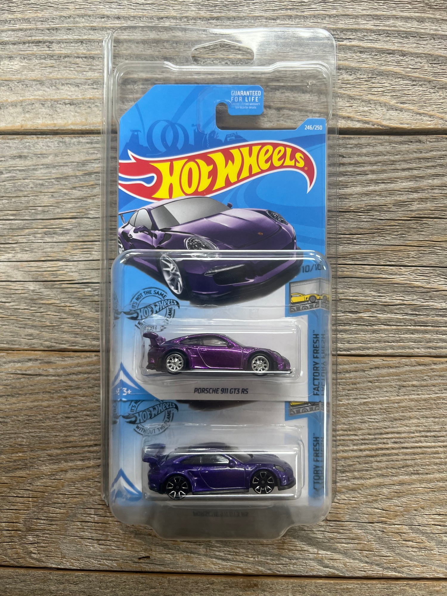 HOT WHEELS 1:64 SUPER TREASURE HUNT PORSCHE 911 GT3 RS