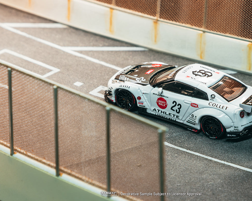 (COMING SOON) Tarmac Works 1:64 LB-WORKS NISSAN GT-R R35 type 2 With Oil Can – White